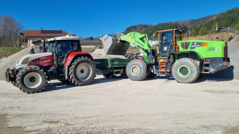 Traktor wird beladen