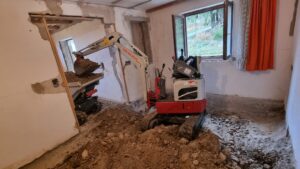 Innenausbau mit Bagger